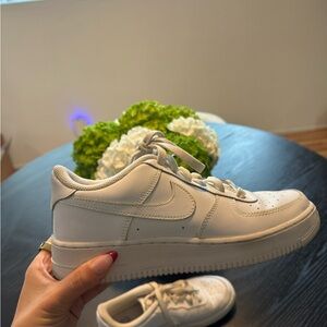 Nike Off-White Low-Top Sneakers